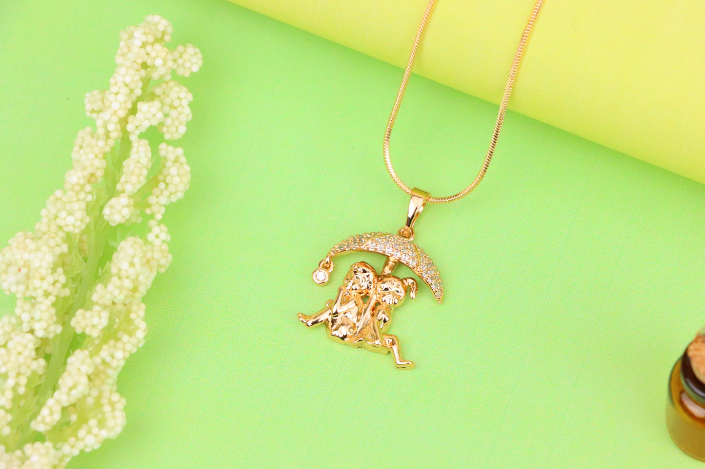 Adorable Couple Under Umbrella Rose Gold Pendant, XPPT1316 (2131-9)