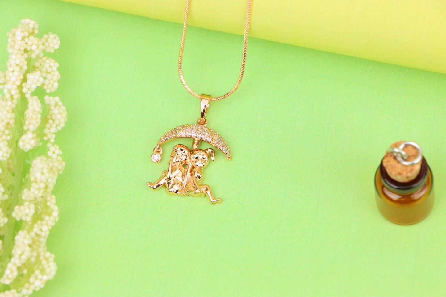Adorable Couple Under Umbrella Rose Gold Pendant, XPPT1316 (2131-9)