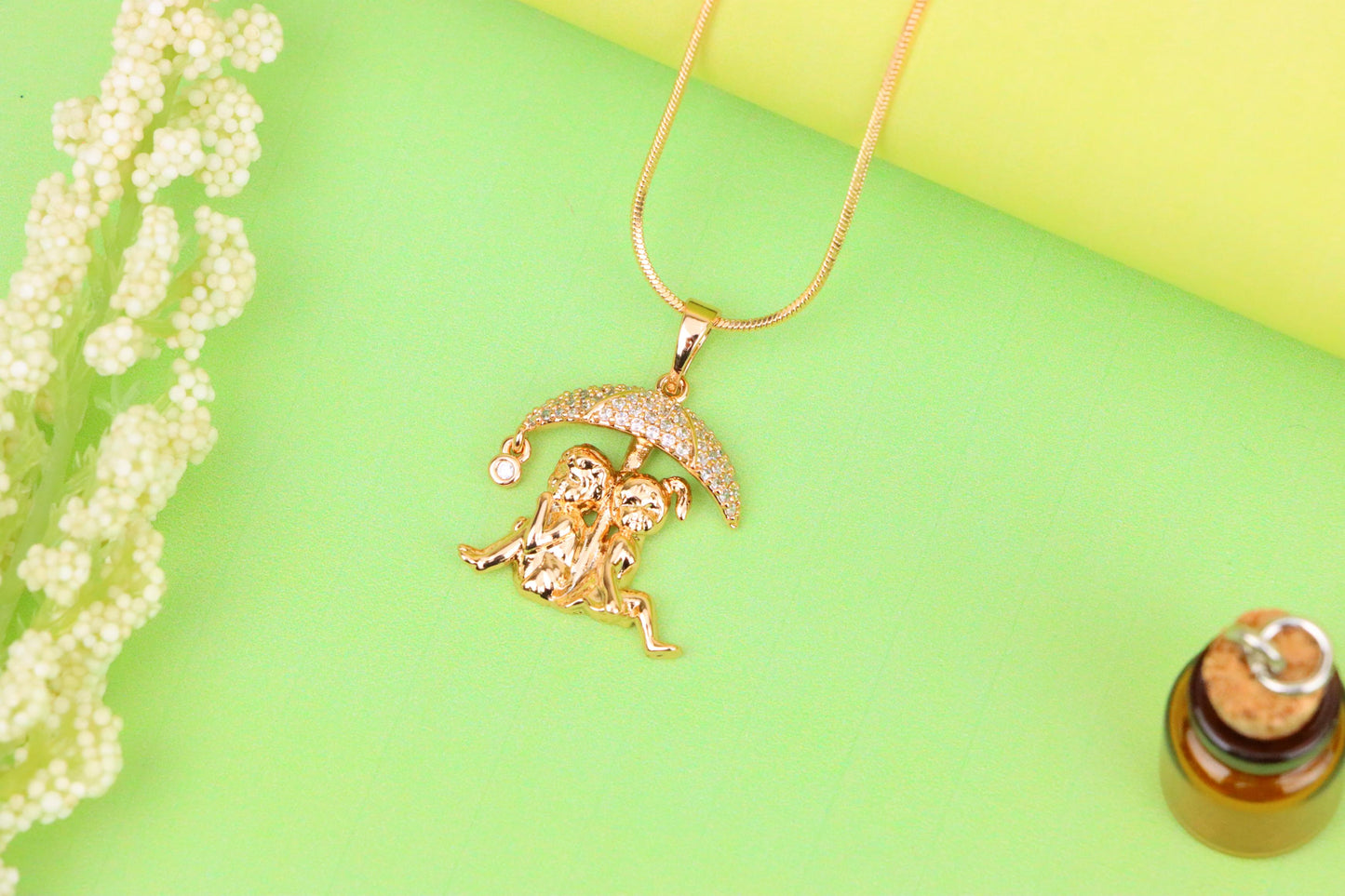 Adorable Couple Under Umbrella Rose Gold Pendant, XPPT1316 (2131-9)