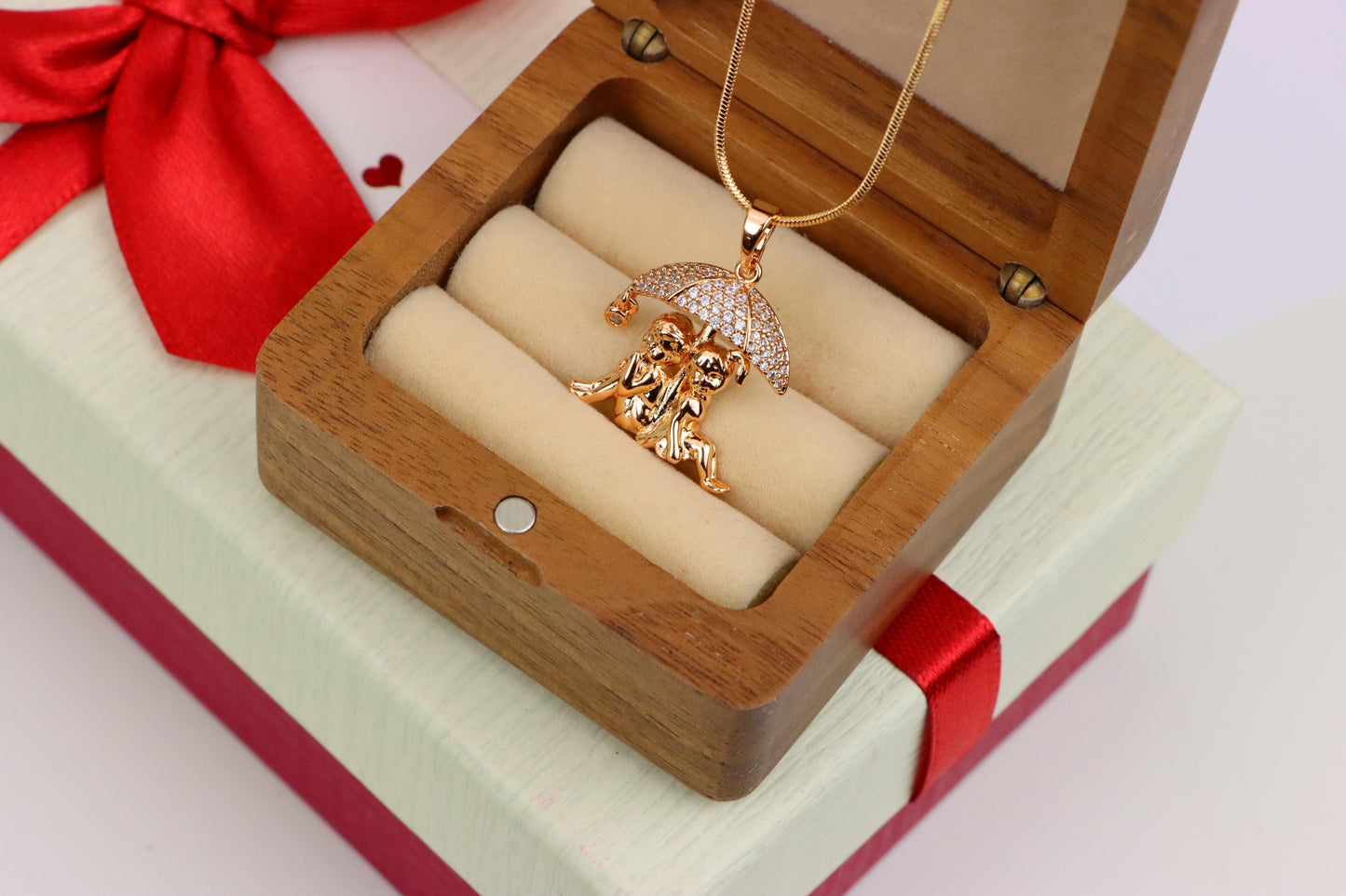 Adorable Couple Under Umbrella Rose Gold Pendant, XPPT1316 (2131-9)
