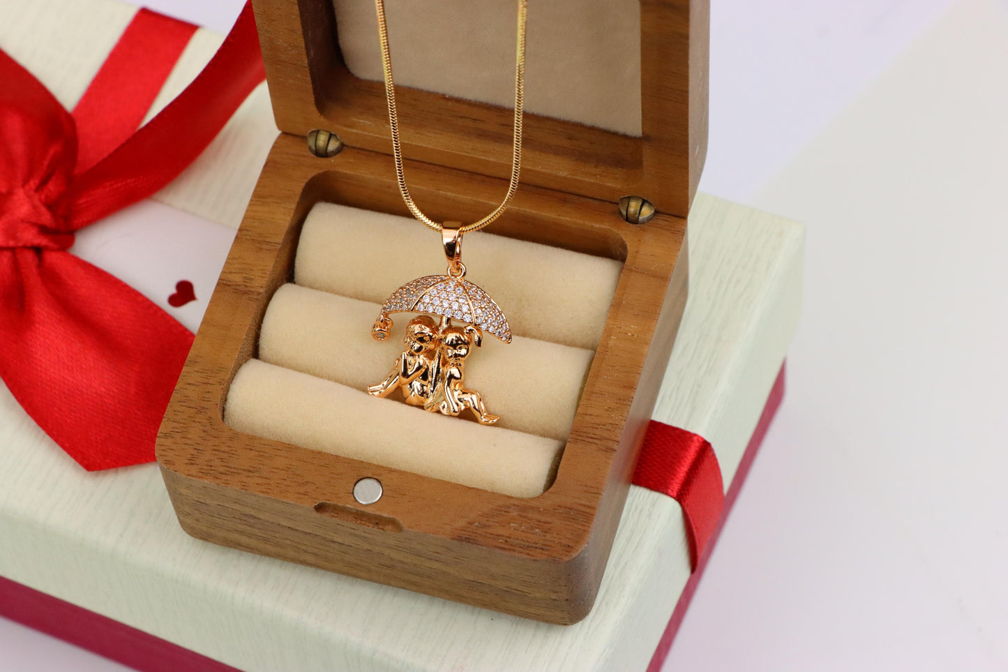 Adorable Couple Under Umbrella Rose Gold Pendant, XPPT1316 (2131-9)