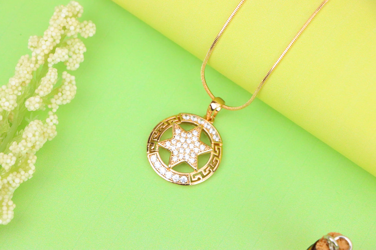 Sparkling Starburst Circle Rose Gold Pendant, XPPT1317 (2131-10)