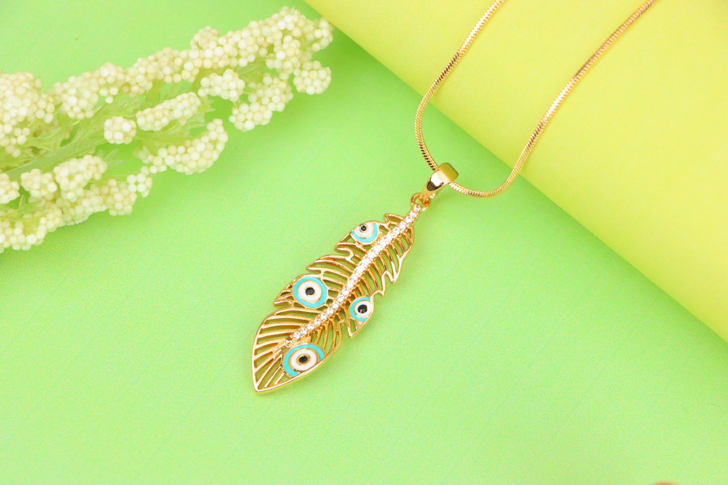 Elegant Peacock Feather Evil Eye Pendant, XPPT1318 (2132-1)