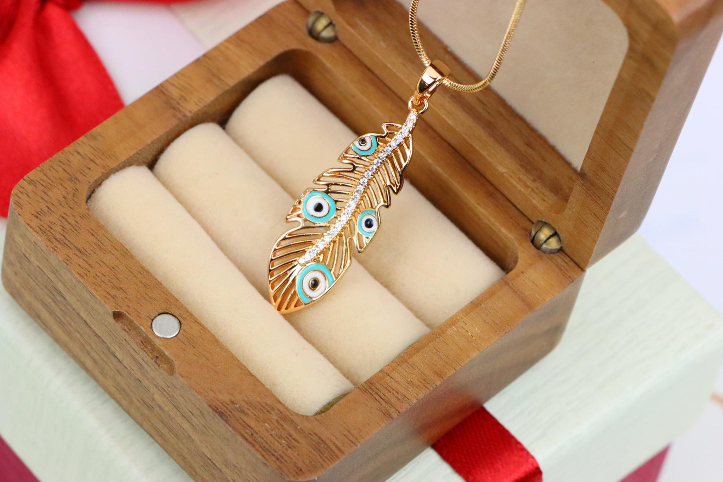 Elegant Peacock Feather Evil Eye Pendant, XPPT1318 (2132-1)