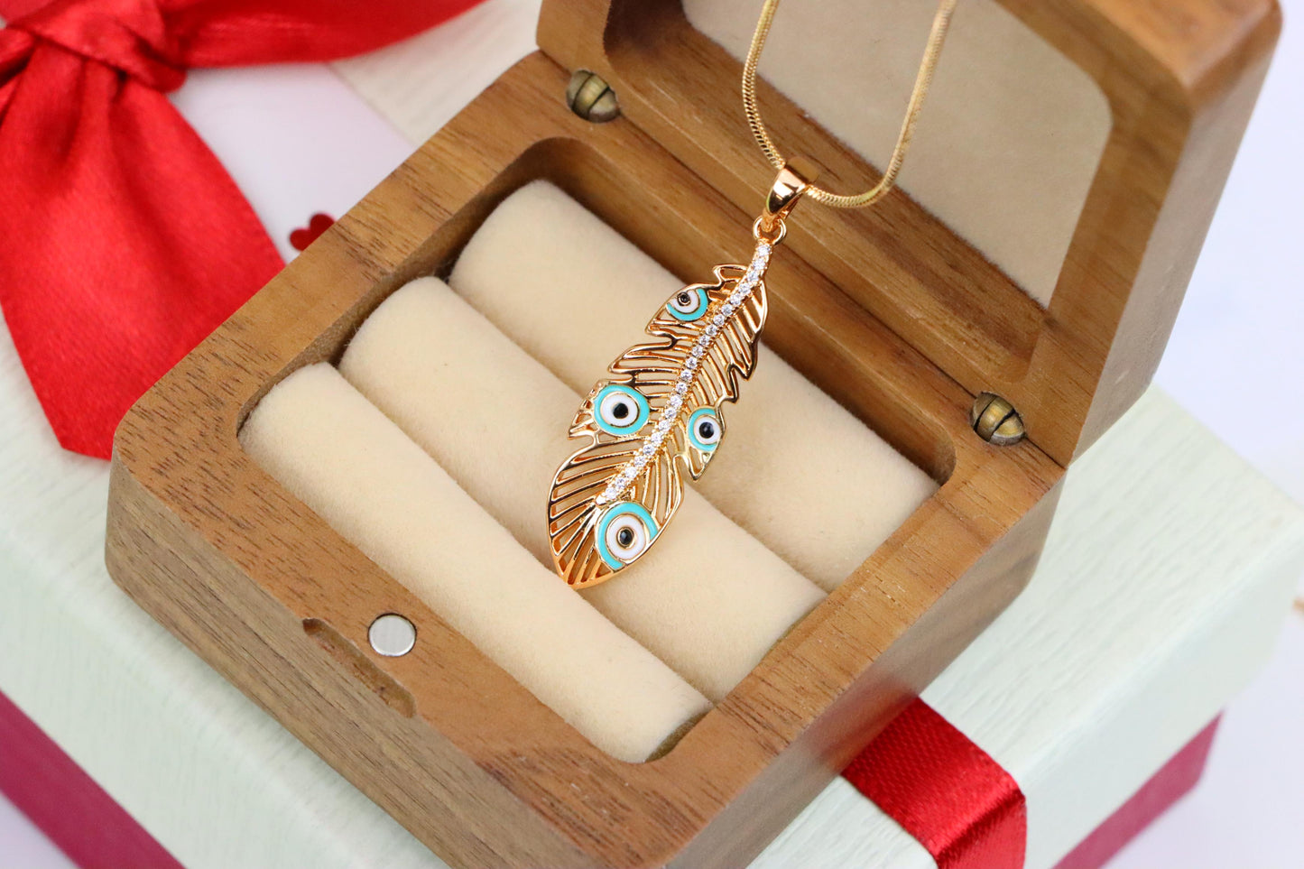 Elegant Peacock Feather Evil Eye Pendant, XPPT1318 (2132-1)
