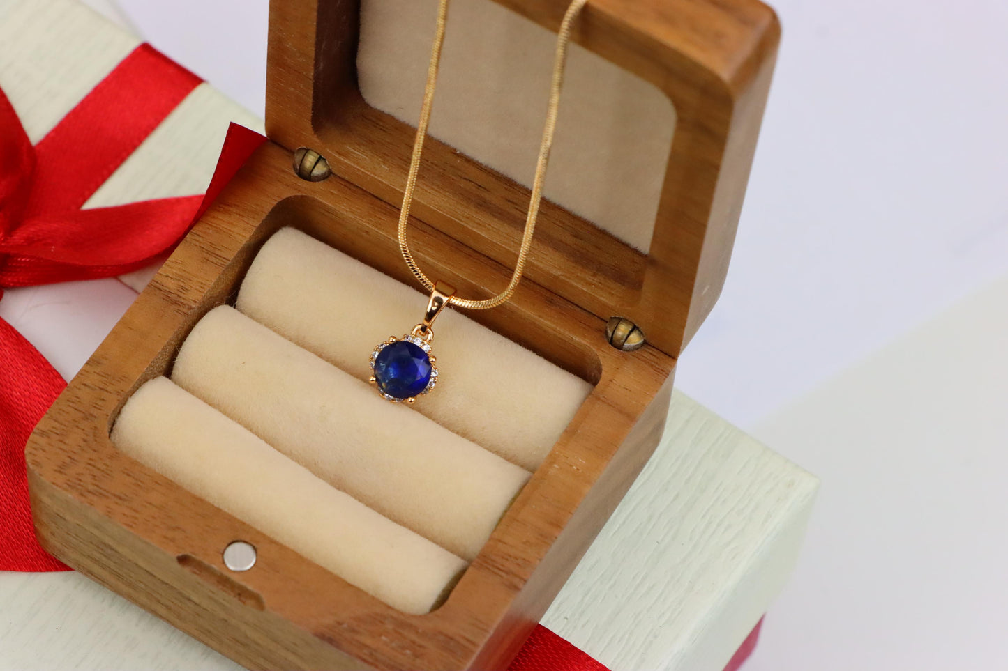 Elegant Round Blue Gemstone Pendant in Rose Gold, XPPT1324 (2132-4)