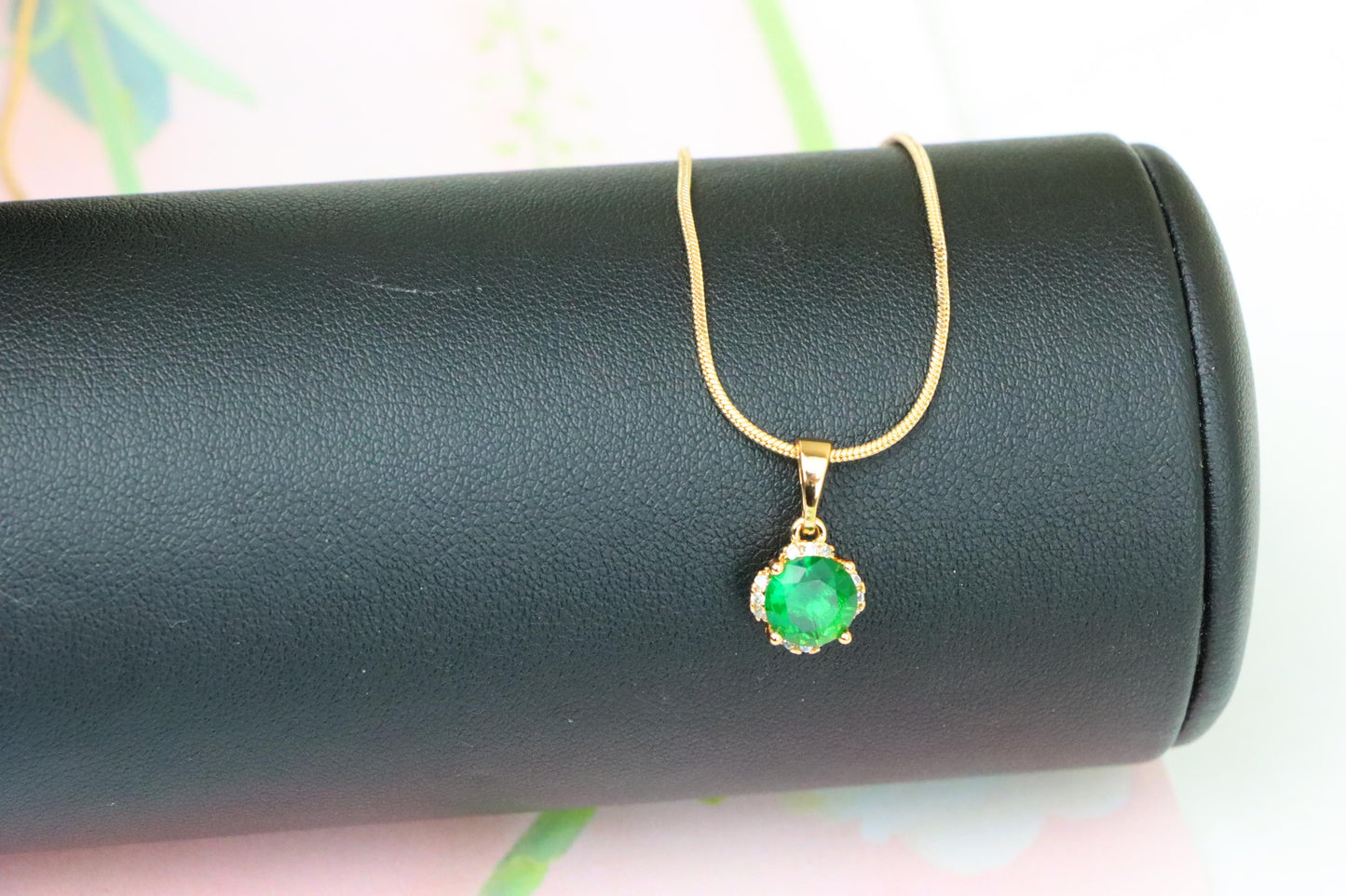 Round Green Gemstone Pendant in Rose Gold – Elegant & Versatile, XPPT1325 (2132-4)