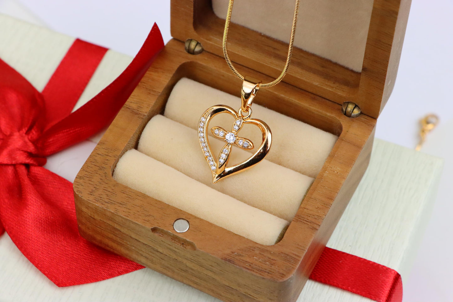 Heart-Shaped Rose Gold Cross Pendant with Sparkling Accents, XPPT1326 (2132-5)