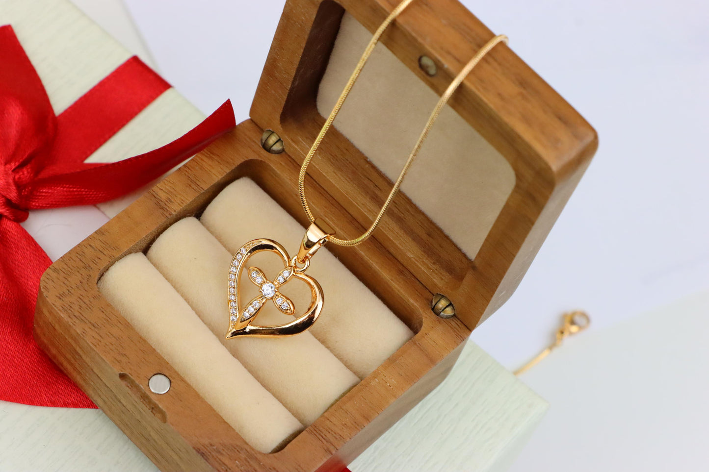 Heart-Shaped Rose Gold Cross Pendant with Sparkling Accents, XPPT1326 (2132-5)