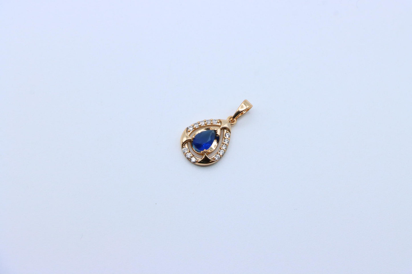 Blue Pear-Shaped Pendant with Sparkling Stone Accents – Elegant Look,XPPT1801 (2153-2)