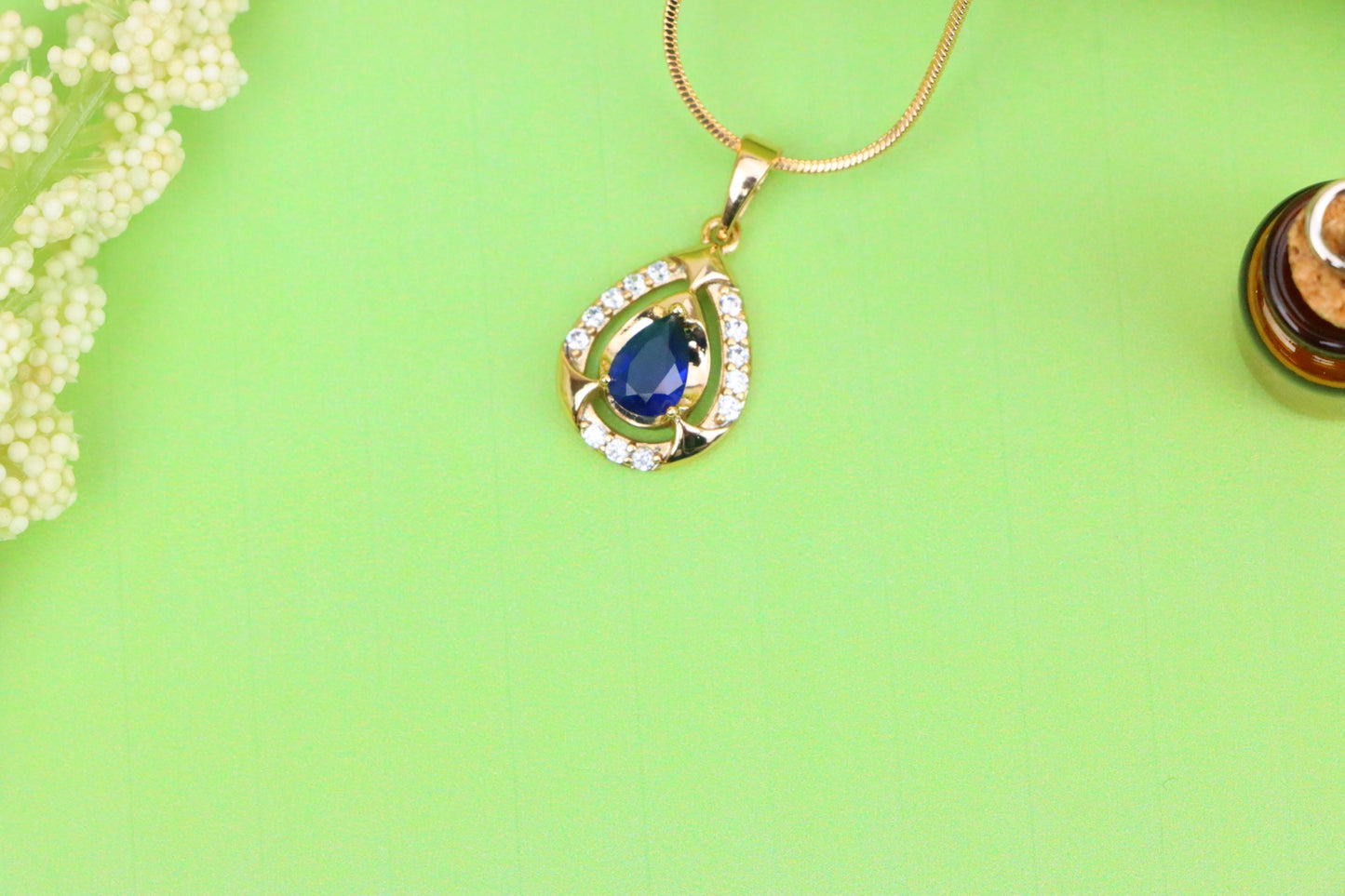 Blue Pear-Shaped Pendant with Sparkling Stone Accents – Elegant Look,XPPT1801 (2153-2)