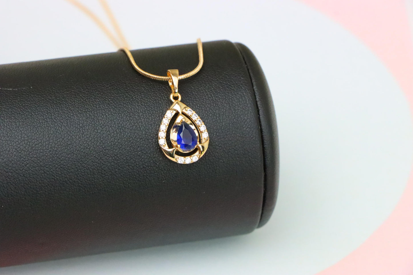 Blue Pear-Shaped Pendant with Sparkling Stone Accents – Elegant Look,XPPT1801 (2153-2)