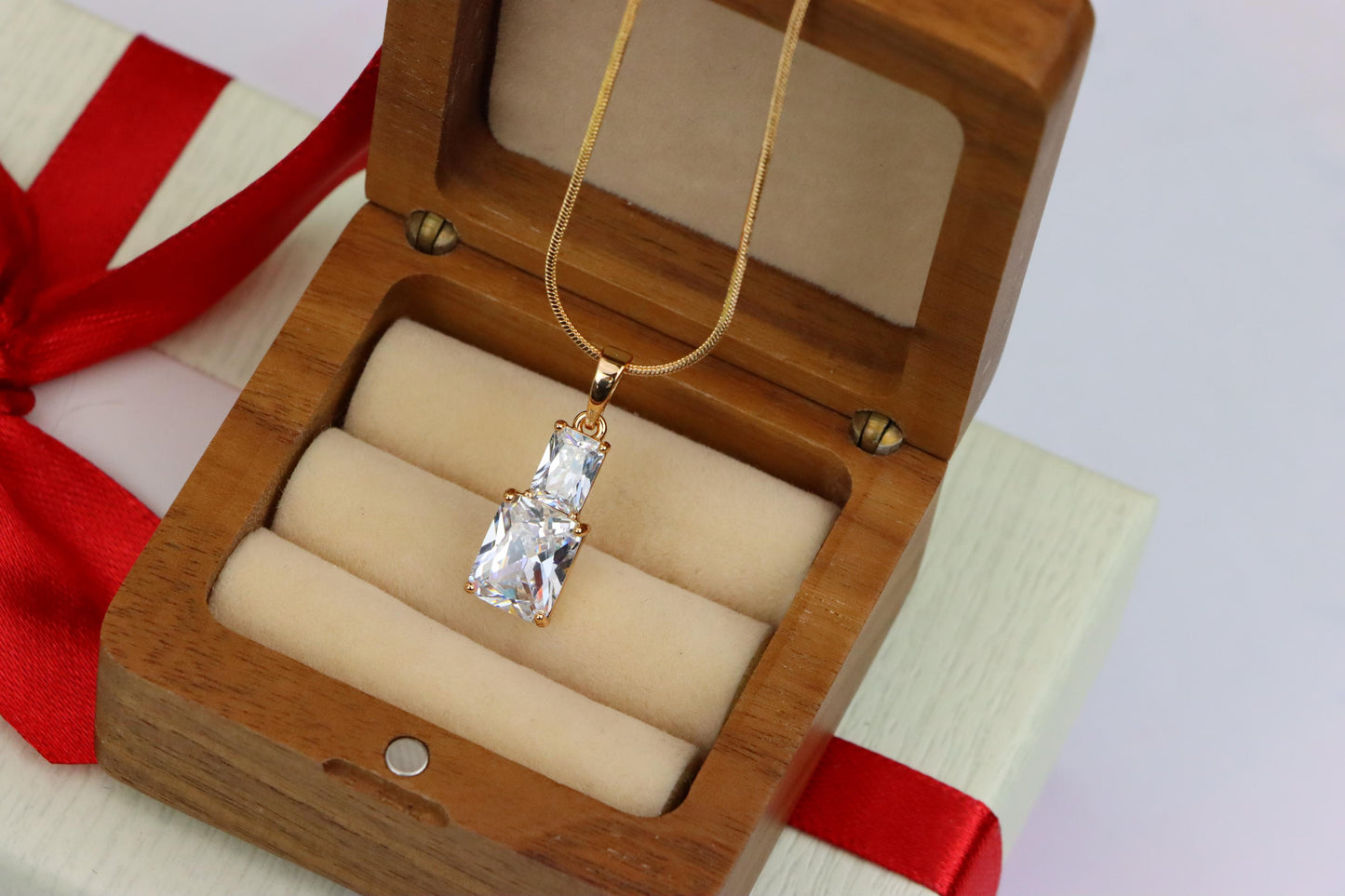 Elegant White Pendant with Sparkling Stones in Gold-Plated Finish, XPPT1805 (2153-3)
