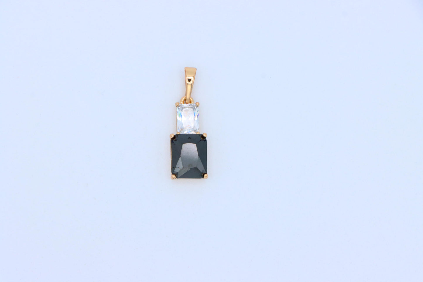 Classic Black Pendant in Gold Plated Finish – Timeless Everyday Charm, XPPT1806 (2153-3)