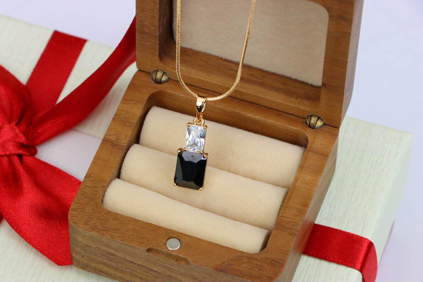 Classic Black Pendant in Gold Plated Finish – Timeless Everyday Charm, XPPT1806 (2153-3)
