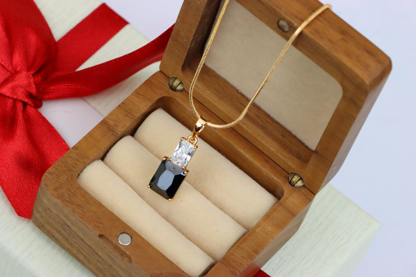 Classic Black Pendant in Gold Plated Finish – Timeless Everyday Charm, XPPT1806 (2153-3)