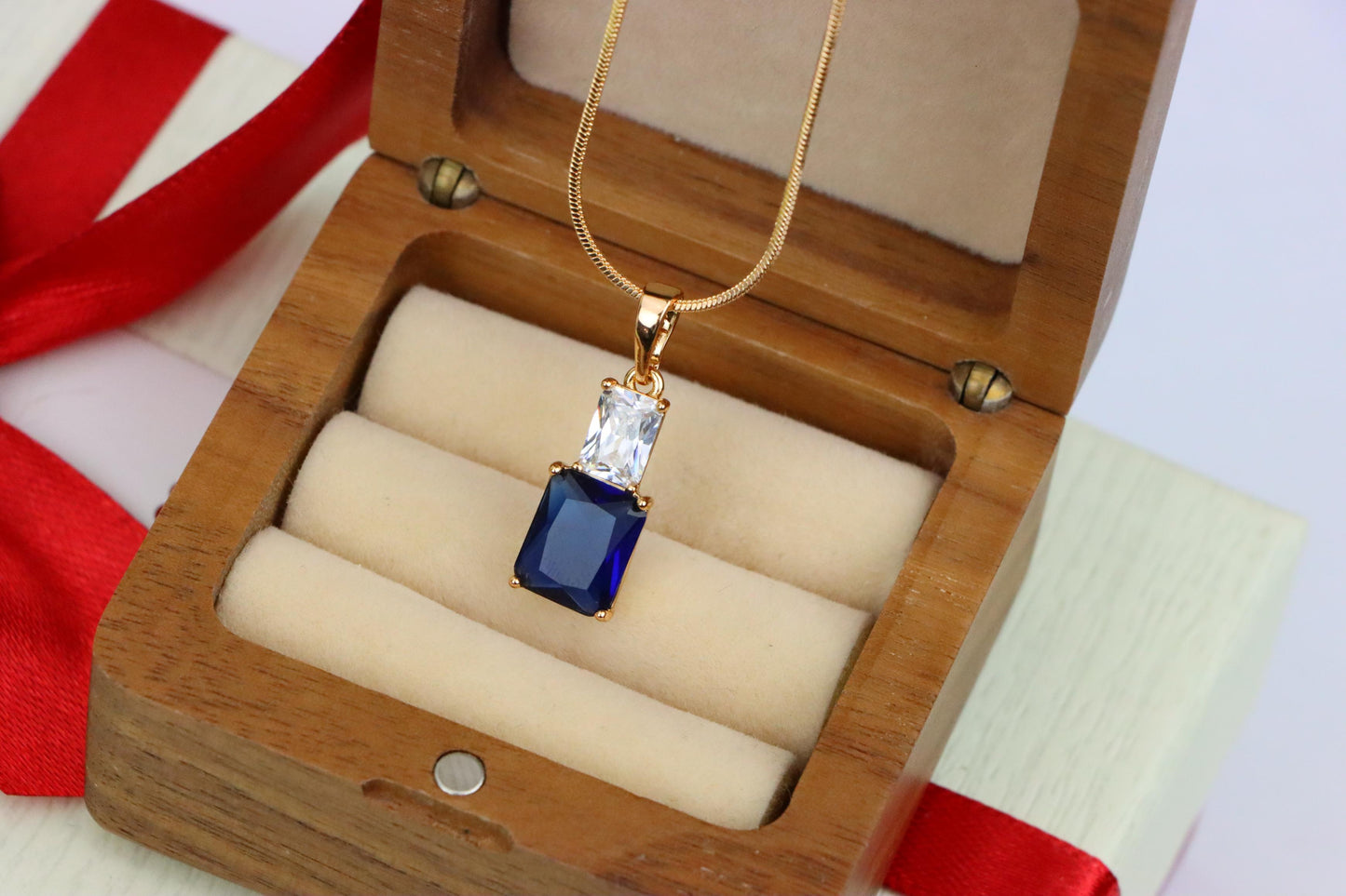 Royal Blue Pendant with Gold-Plated Finish – Elegant Sparkle Charm, XPPT1807 (2153-3)