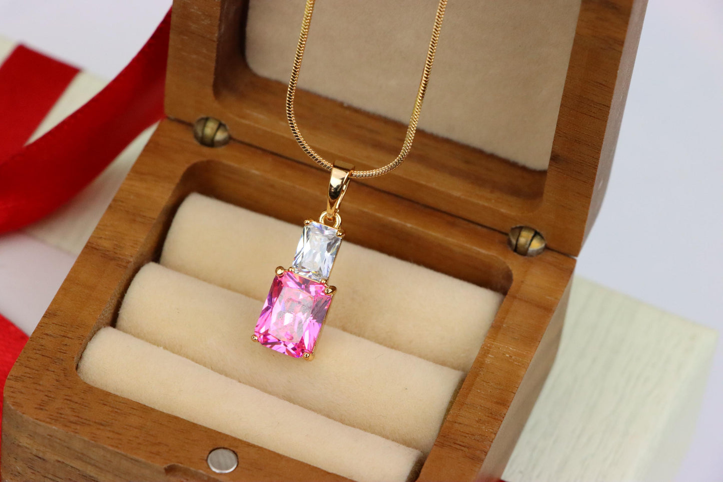 Chic Pink Pendant in Gold-Plated Brass – Feminine and Elegant Look, XPPT1808 (2153-3)