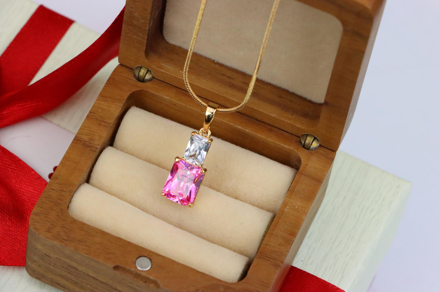 Chic Pink Pendant in Gold-Plated Brass – Feminine and Elegant Look, XPPT1808 (2153-3)
