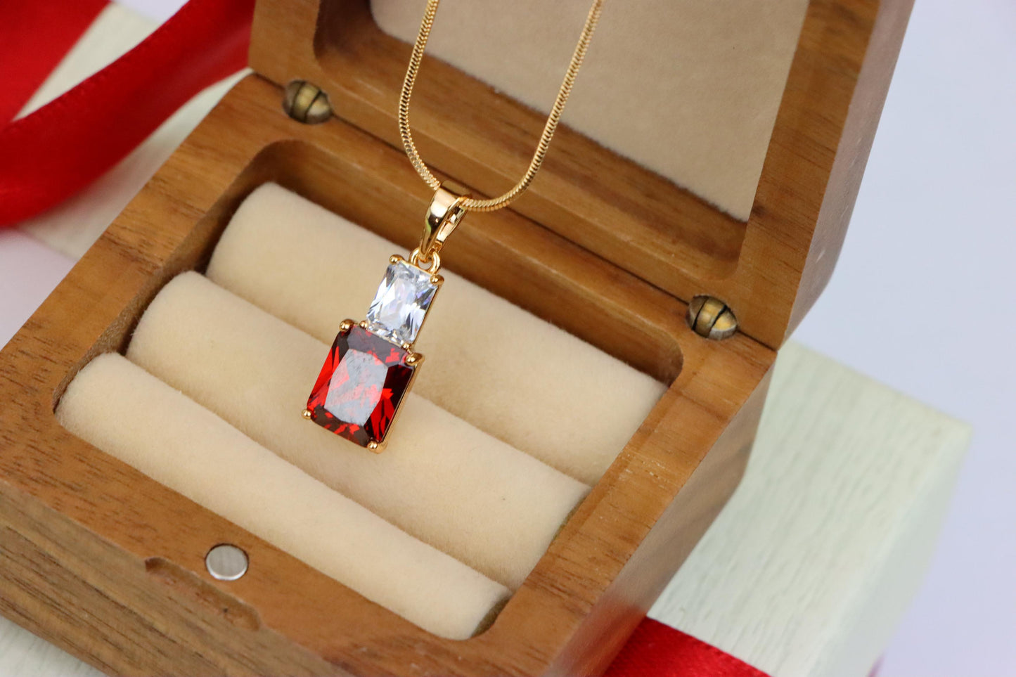 Bold Red Pendant in Gold-Plated Setting – Luxe Statement Accent, XPPT1809 (2153-3)