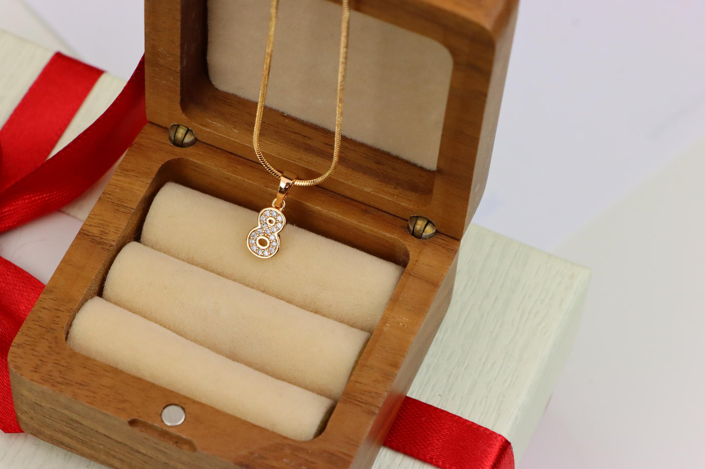 Rose Gold Number 8 Pendant with Crystals – 18K Gold Plated Charm, XPPT1348 (2132-8)