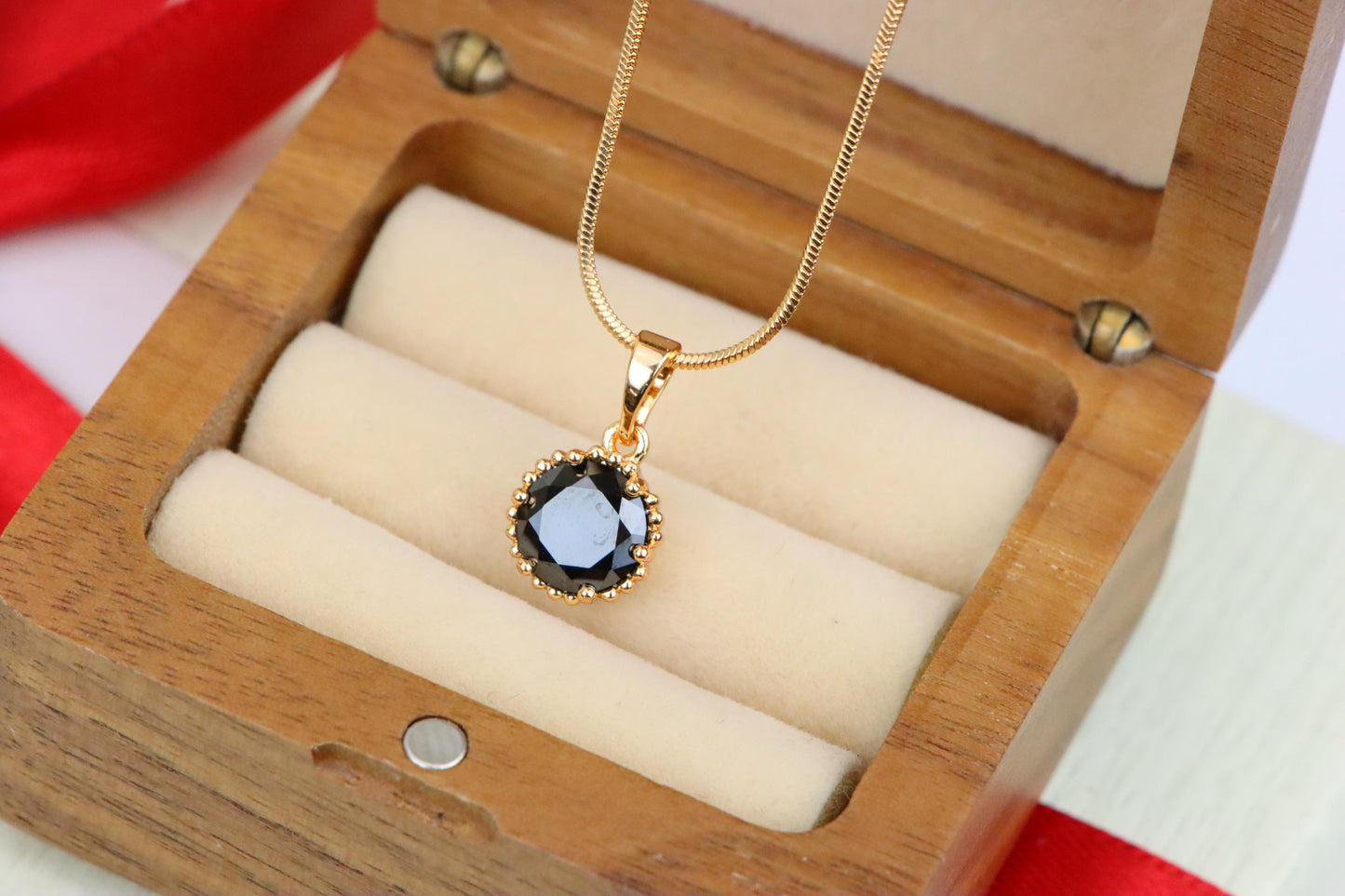 Rose Gold Round Pendant with Black Stone – Petite Chic Statement, XPPT1823 (2154-1)