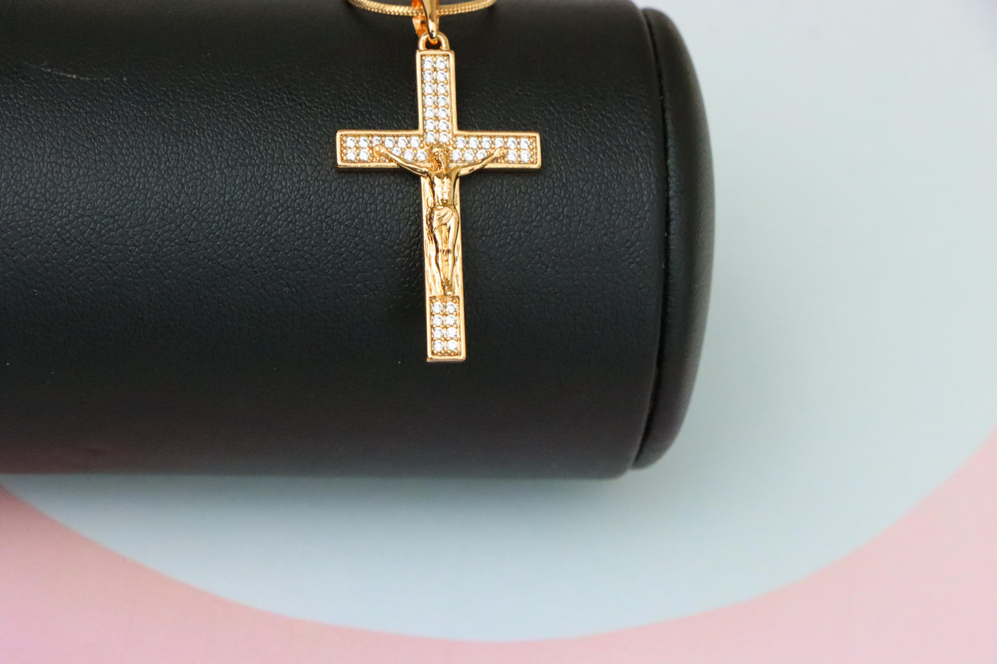 Rose Gold Crucifix Pendant with CZ Detailing – Faithful Elegant Design, XPPT1824 (2154-2)
