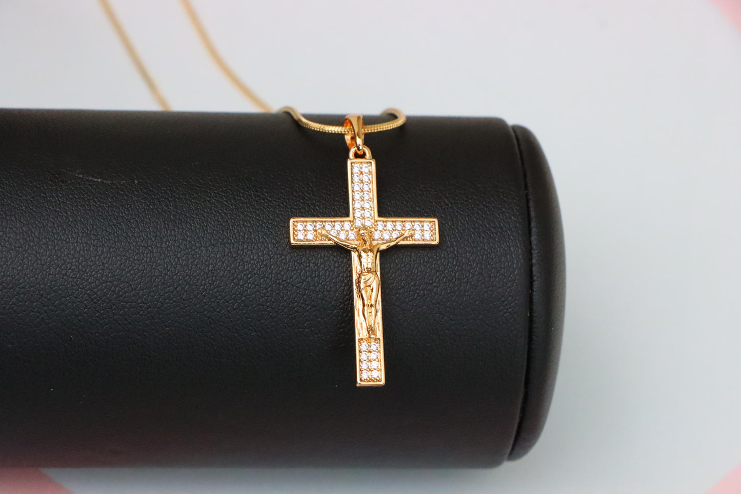 Rose Gold Crucifix Pendant with CZ Detailing – Faithful Elegant Design, XPPT1824 (2154-2)