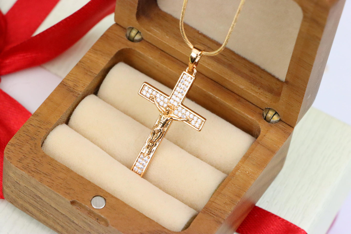 Rose Gold Crucifix Pendant with CZ Detailing – Faithful Elegant Design, XPPT1824 (2154-2)