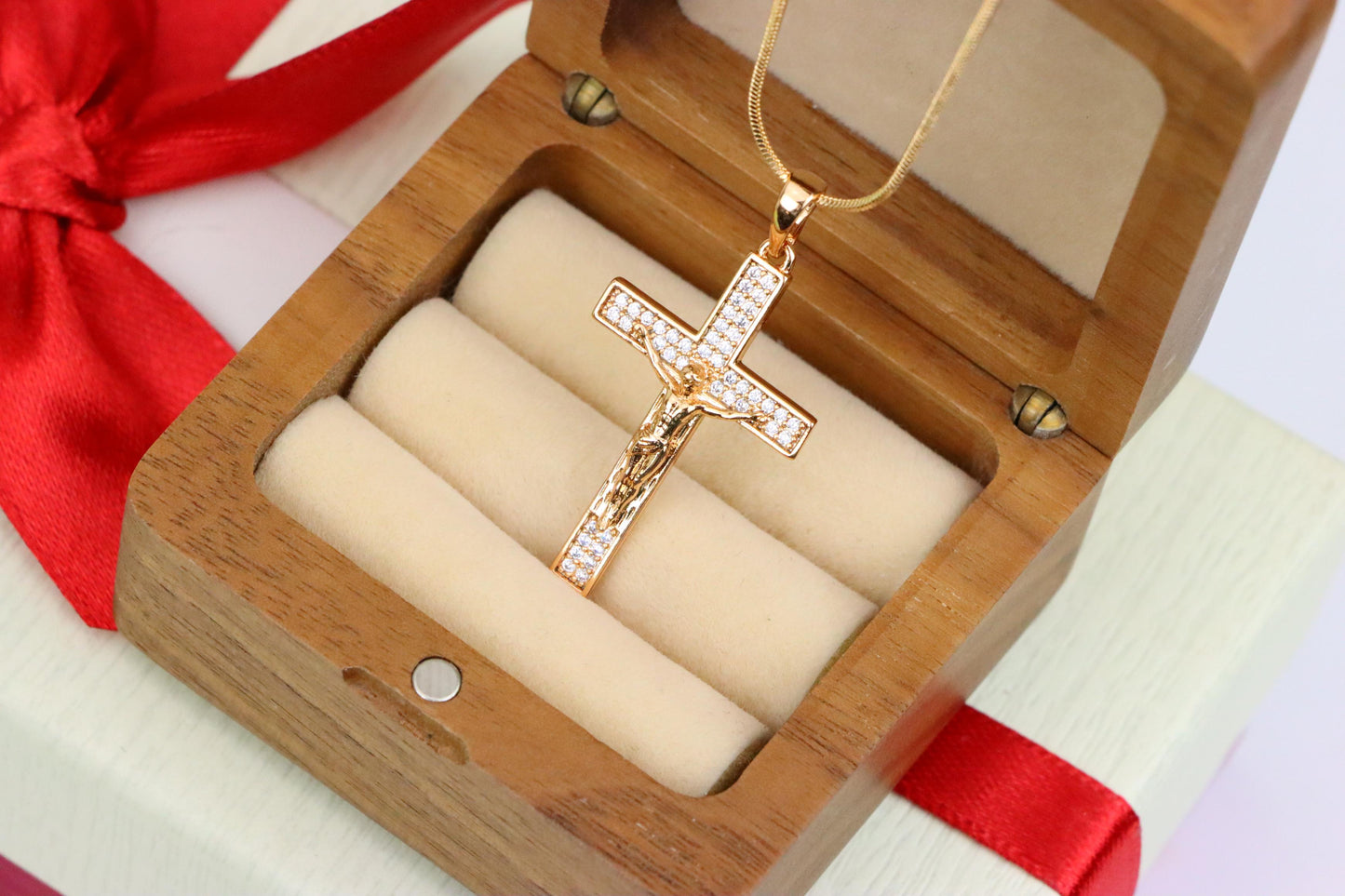 Rose Gold Crucifix Pendant with CZ Detailing – Faithful Elegant Design, XPPT1824 (2154-2)