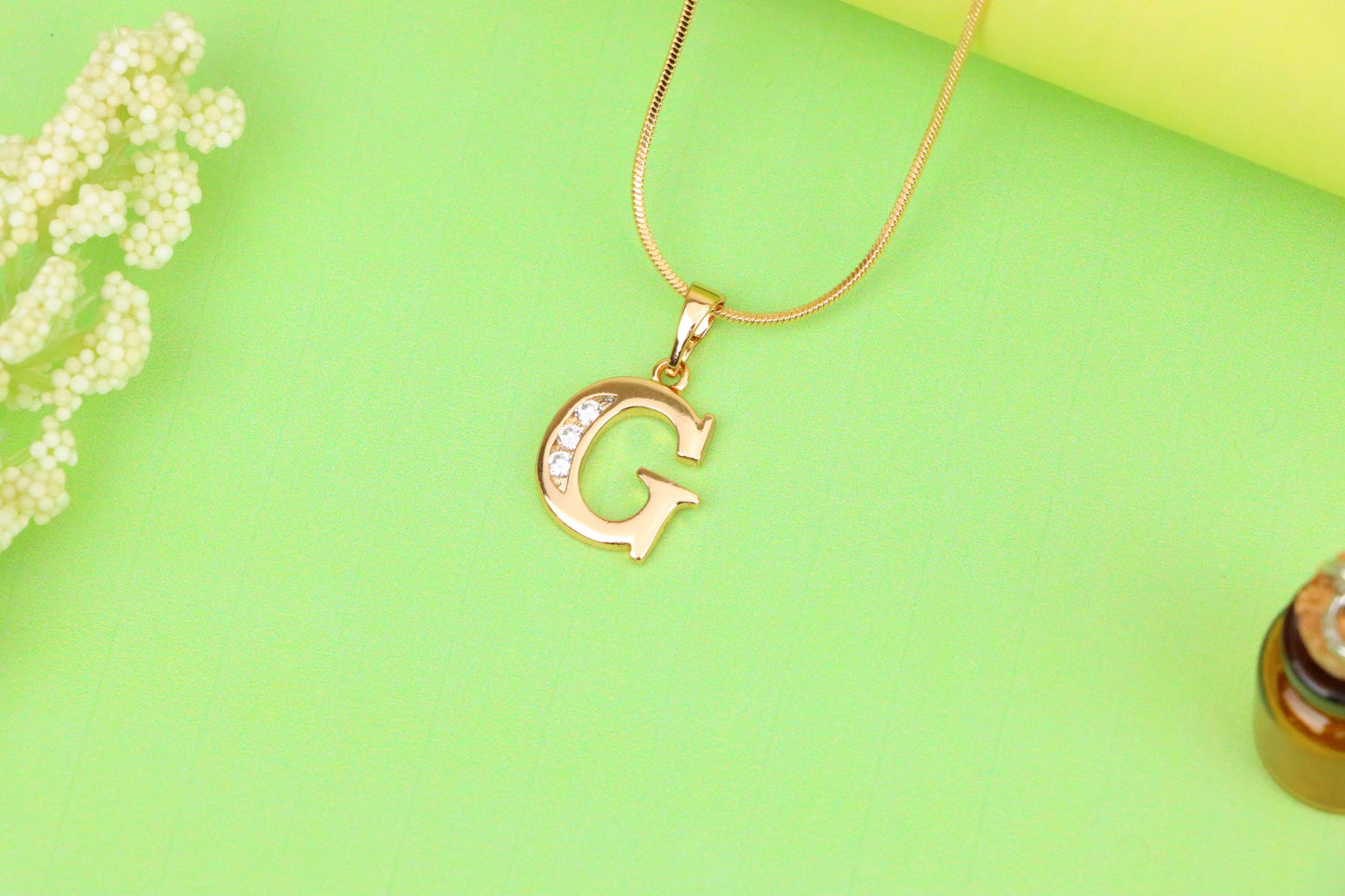 Rose Gold Letter G Pendant with Crystals – 18K Gold Plated Charm, XPPT1356 (2132-9)