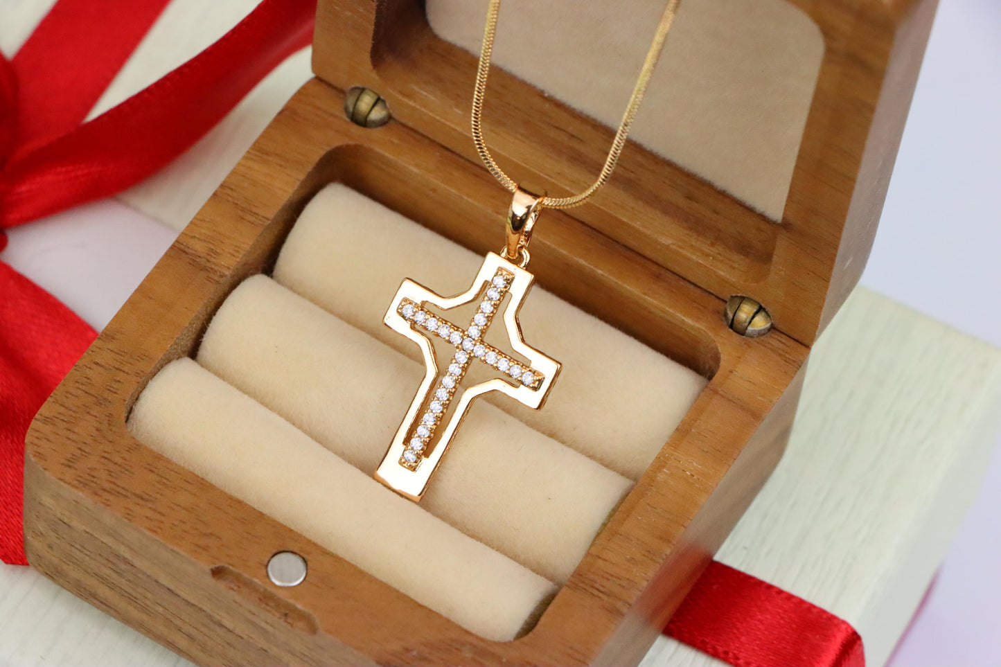 Rose Gold Cross Pendant with CZ Inlay – Classic Polished Design, XPPT1825 (2154-3)