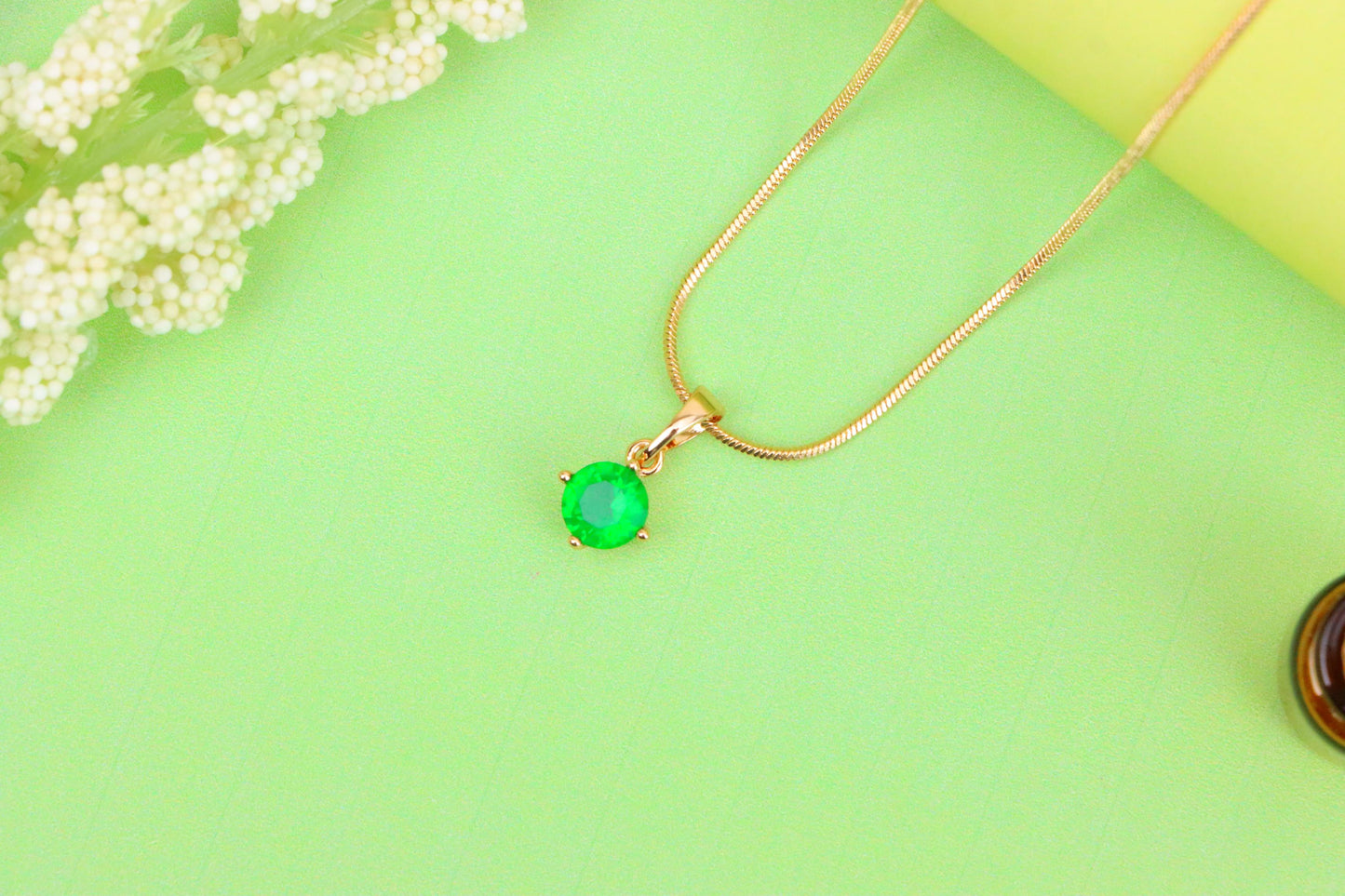 Elegant Green Round Pendant in Gold Plating Minimal Charm, XPPT1831 (2154-8)