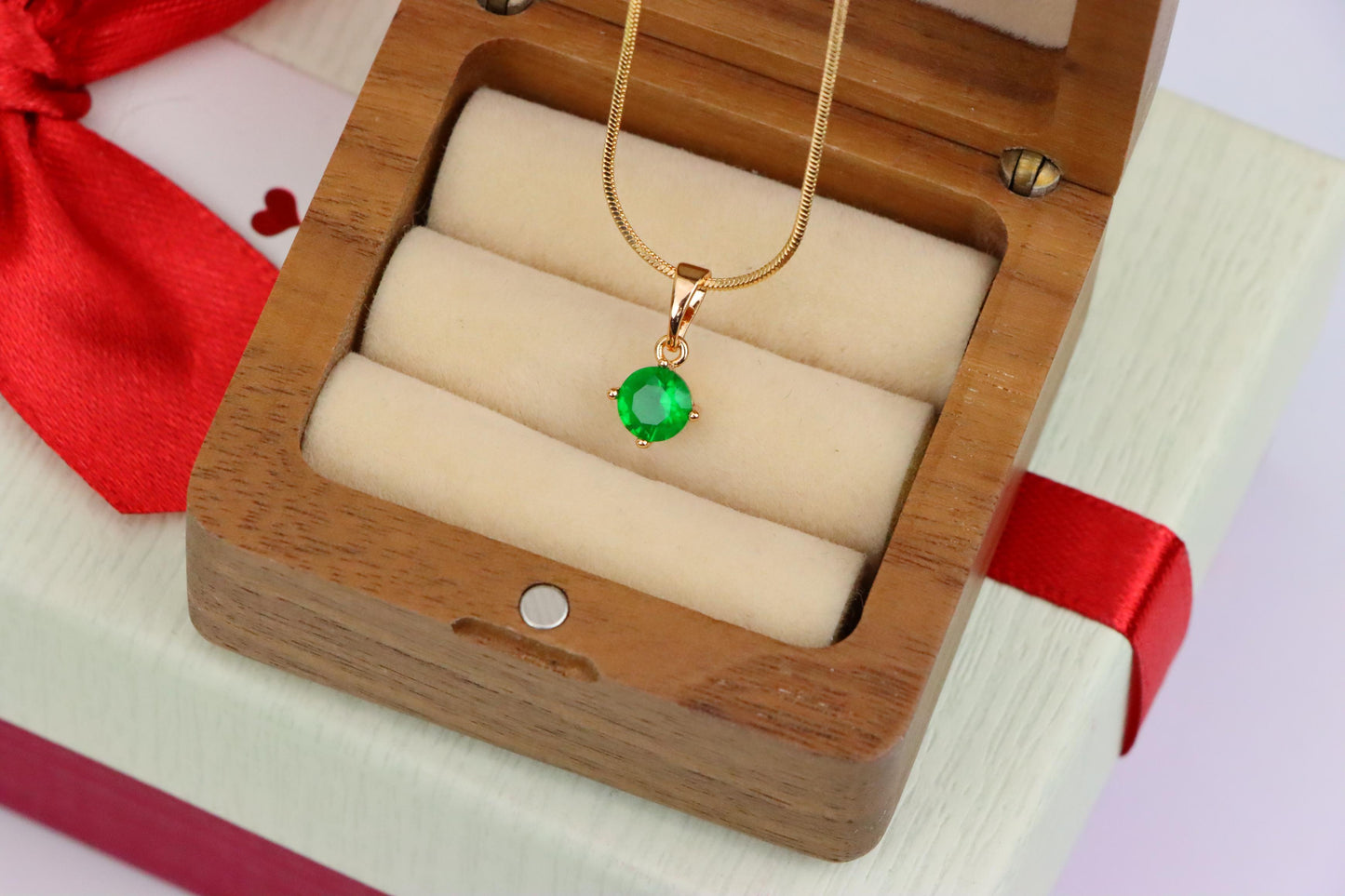 Elegant Green Round Pendant in Gold Plating Minimal Charm, XPPT1831 (2154-8)