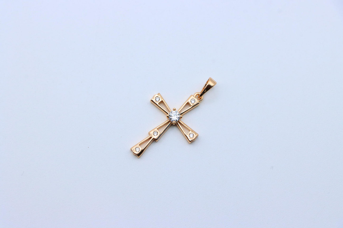 Elegant Rose Gold Cross Pendant with Sparkling Center Stone, XPPT1833 (2154-9)