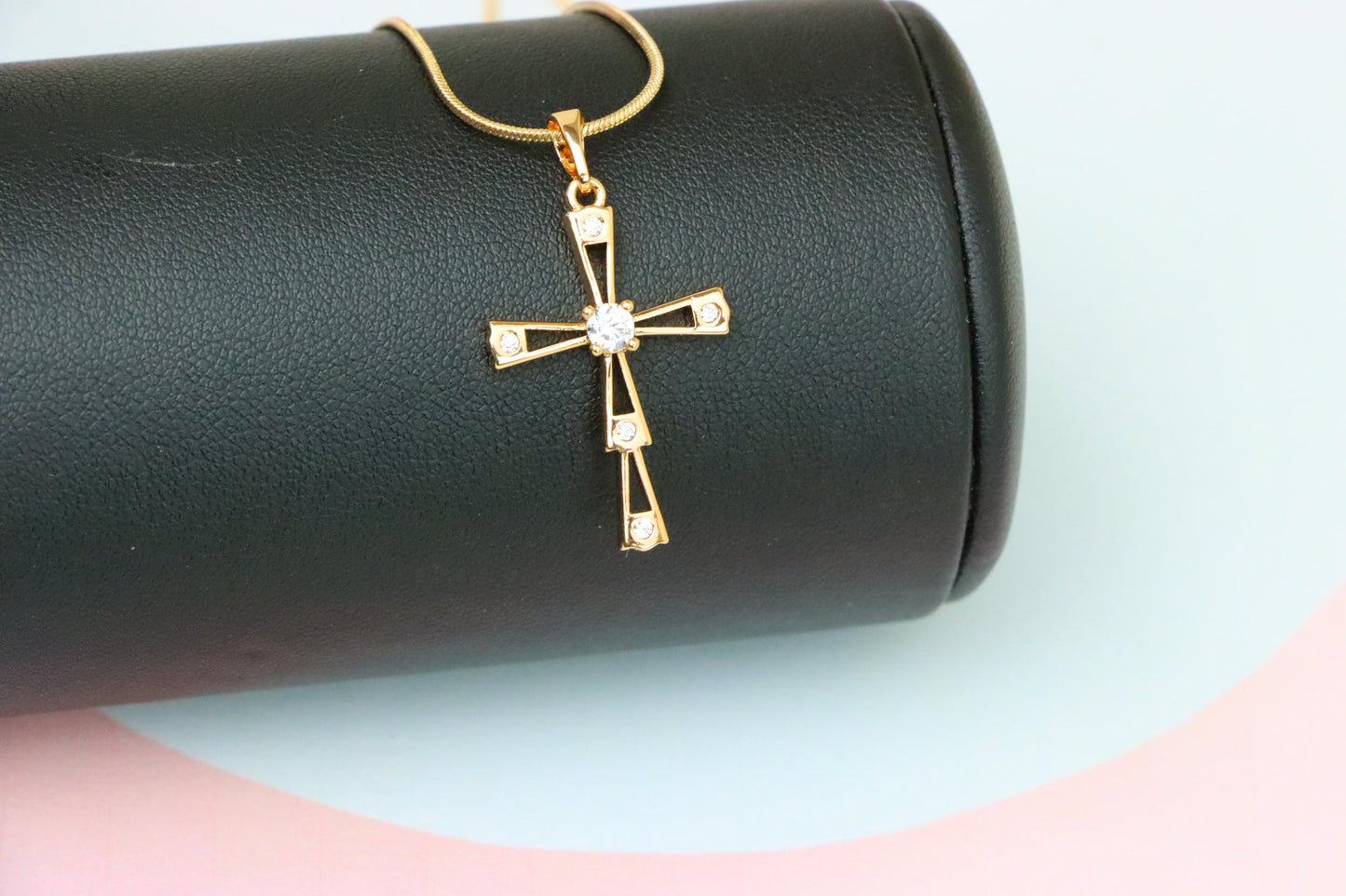 Elegant Rose Gold Cross Pendant with Sparkling Center Stone, XPPT1833 (2154-9)