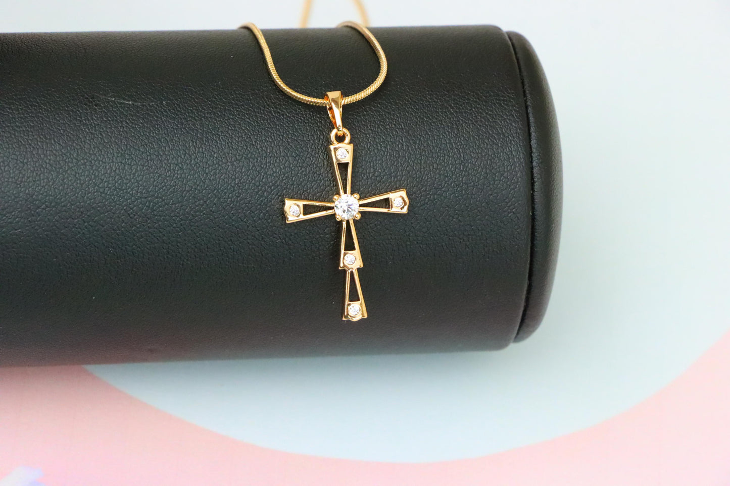 Elegant Rose Gold Cross Pendant with Sparkling Center Stone, XPPT1833 (2154-9)