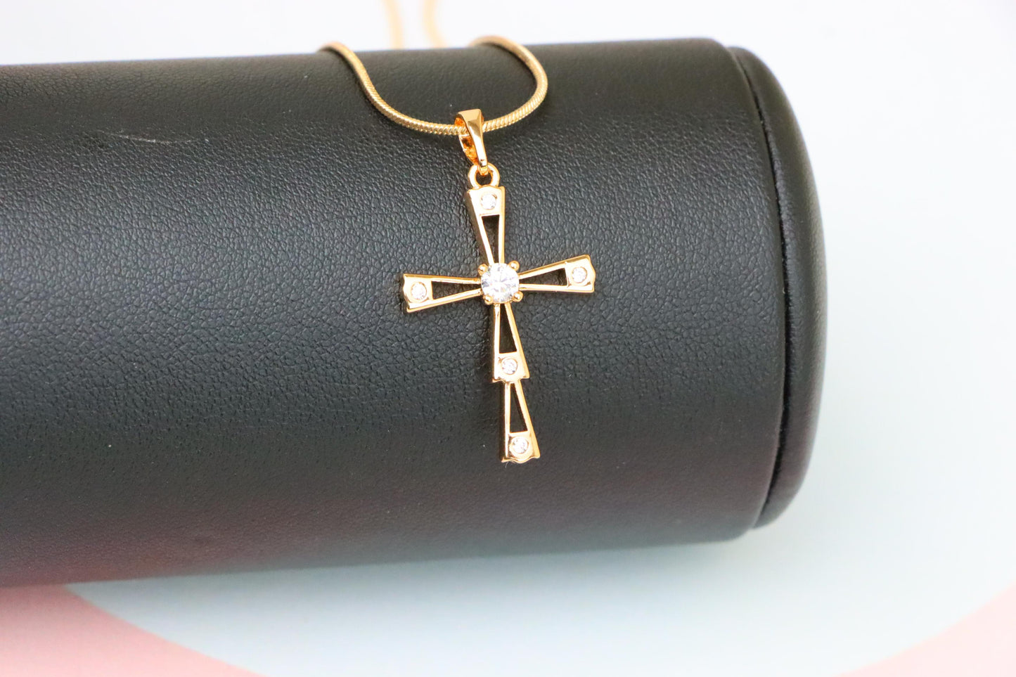 Elegant Rose Gold Cross Pendant with Sparkling Center Stone, XPPT1833 (2154-9)