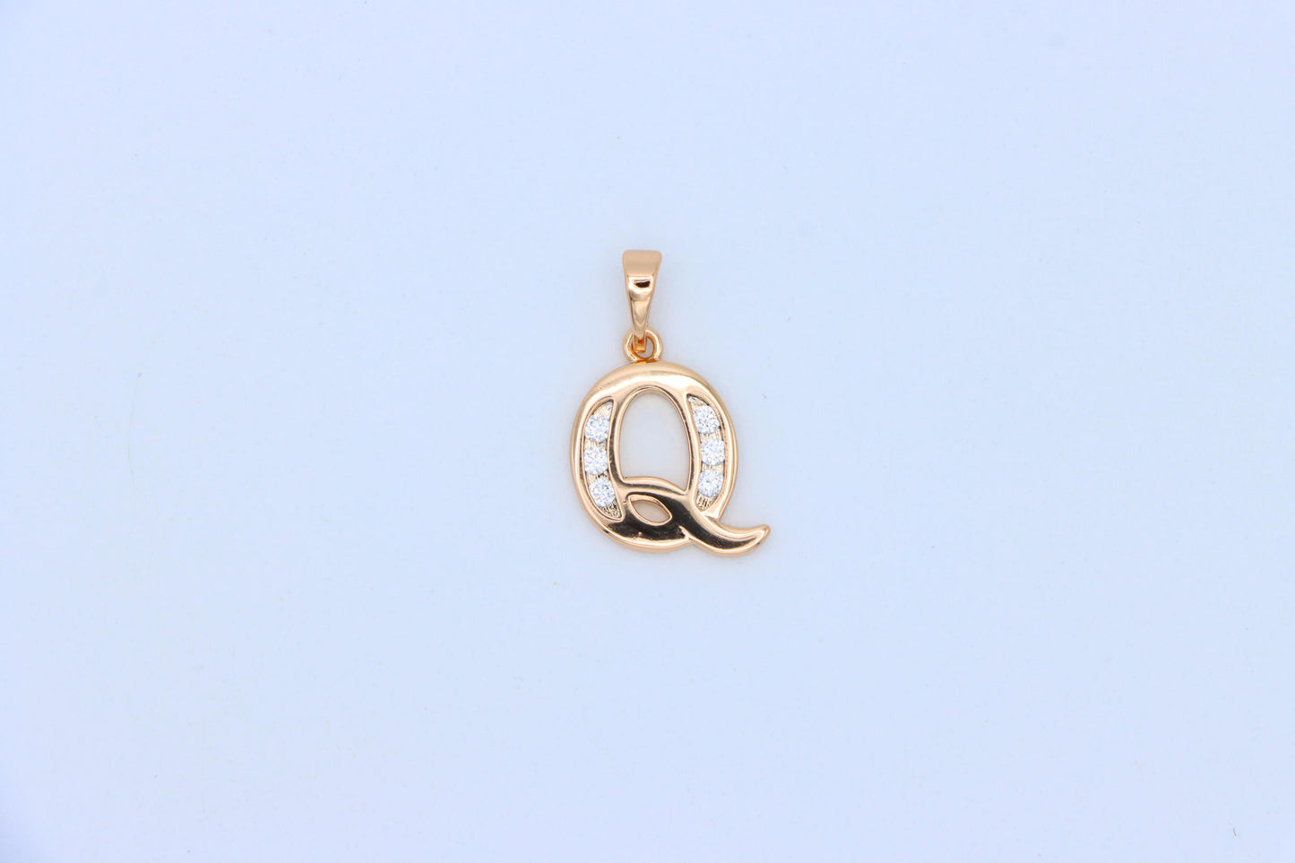 Rose Gold Letter Q Pendant with Crystals – 18K Gold Plated Charm, XPPT1366 (2132-9)