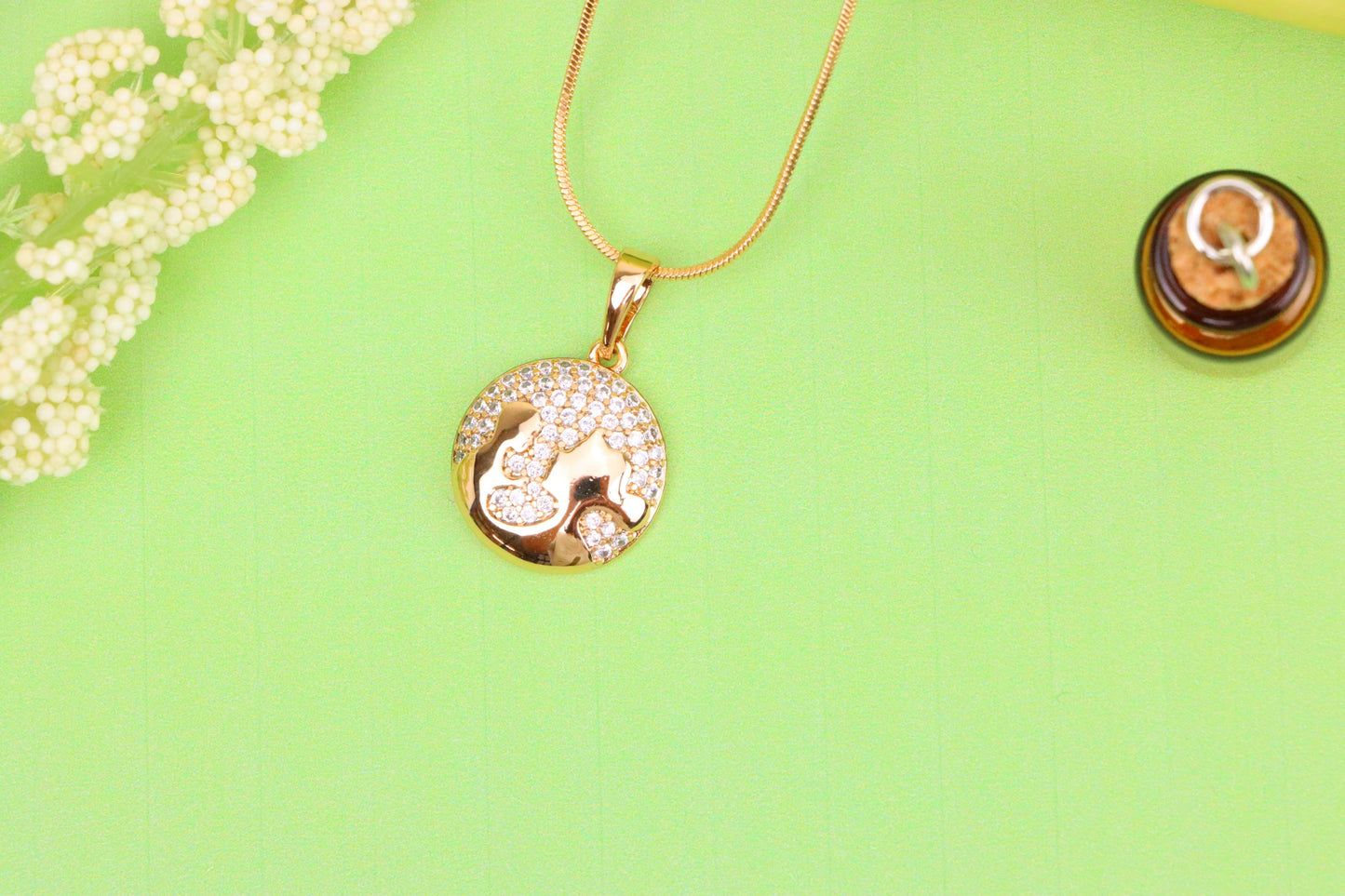 Round Rose Gold Pendant with Crystal World Map Design, XPPT1835 (2155-1)