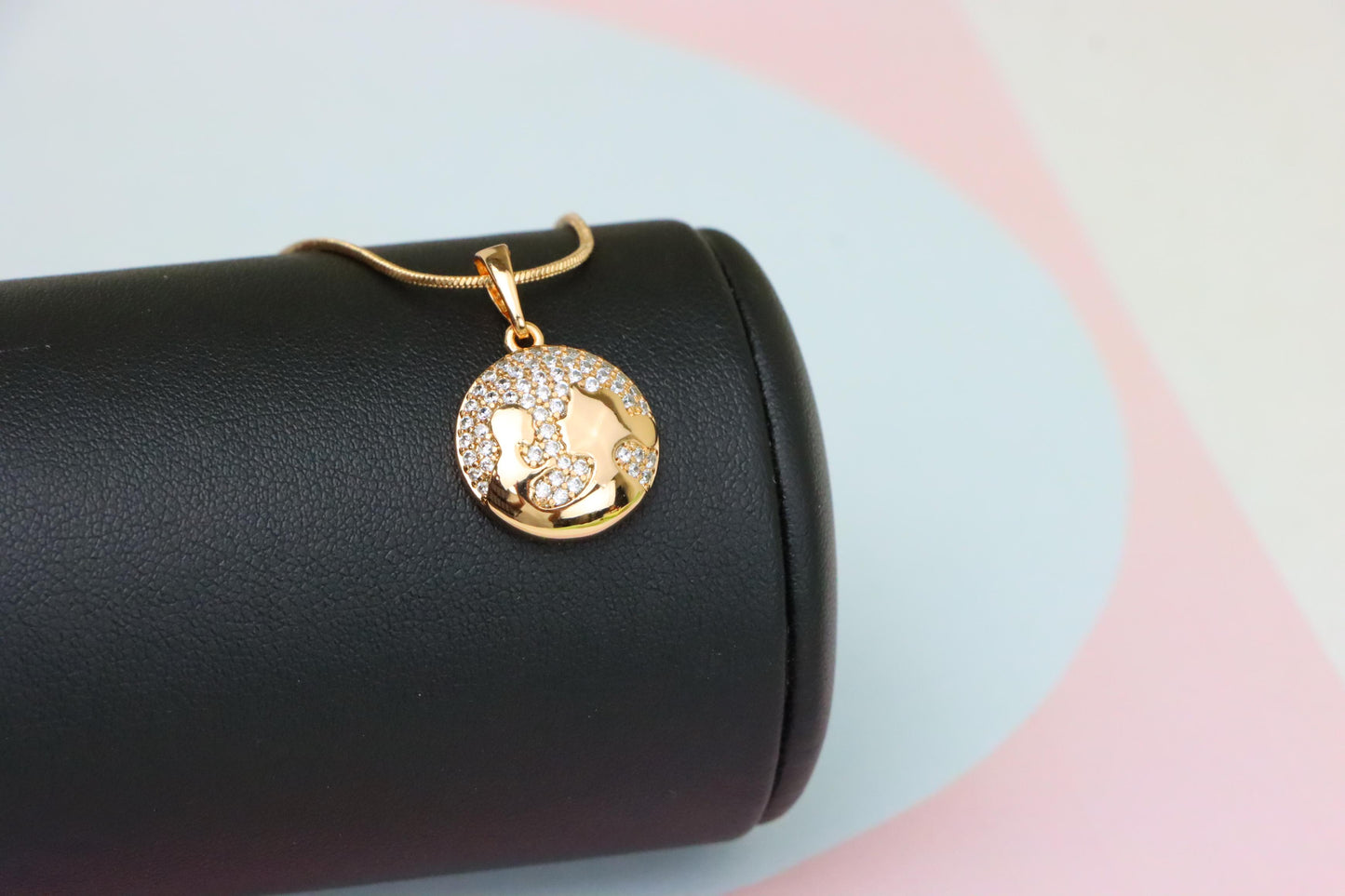 Round Rose Gold Pendant with Crystal World Map Design, XPPT1835 (2155-1)