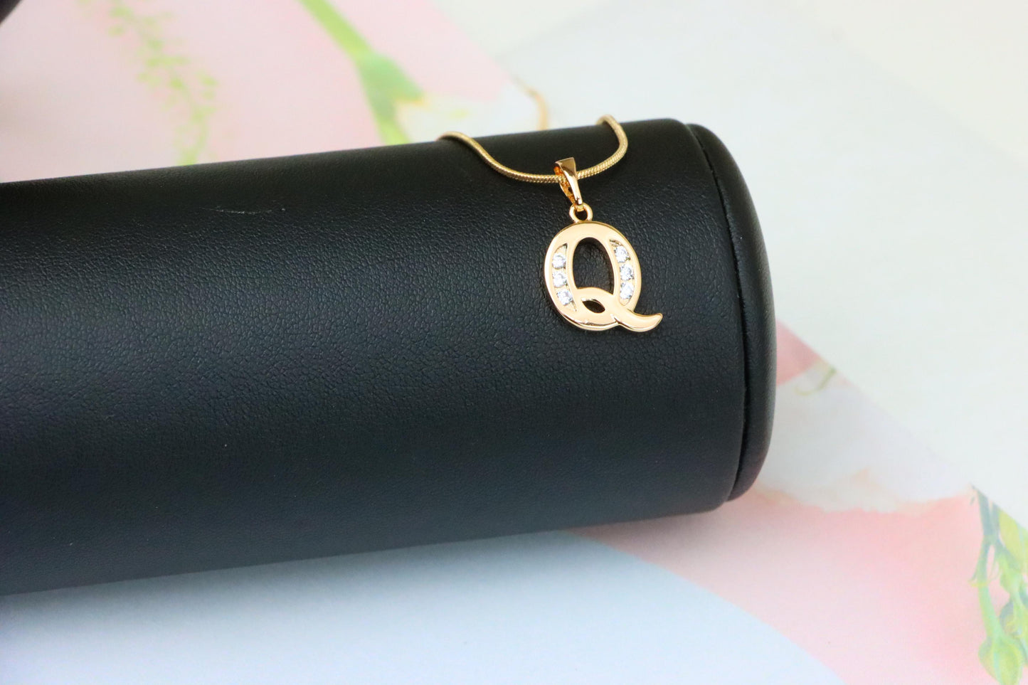 Rose Gold Letter Q Pendant with Crystals – 18K Gold Plated Charm, XPPT1366 (2132-9)
