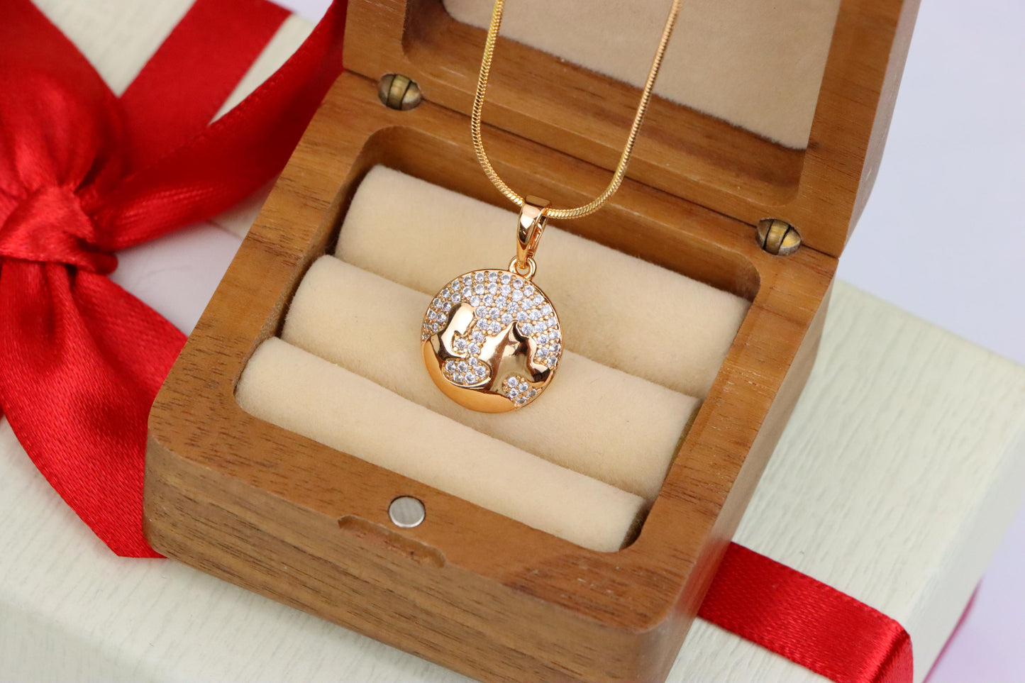 Round Rose Gold Pendant with Crystal World Map Design, XPPT1835 (2155-1)