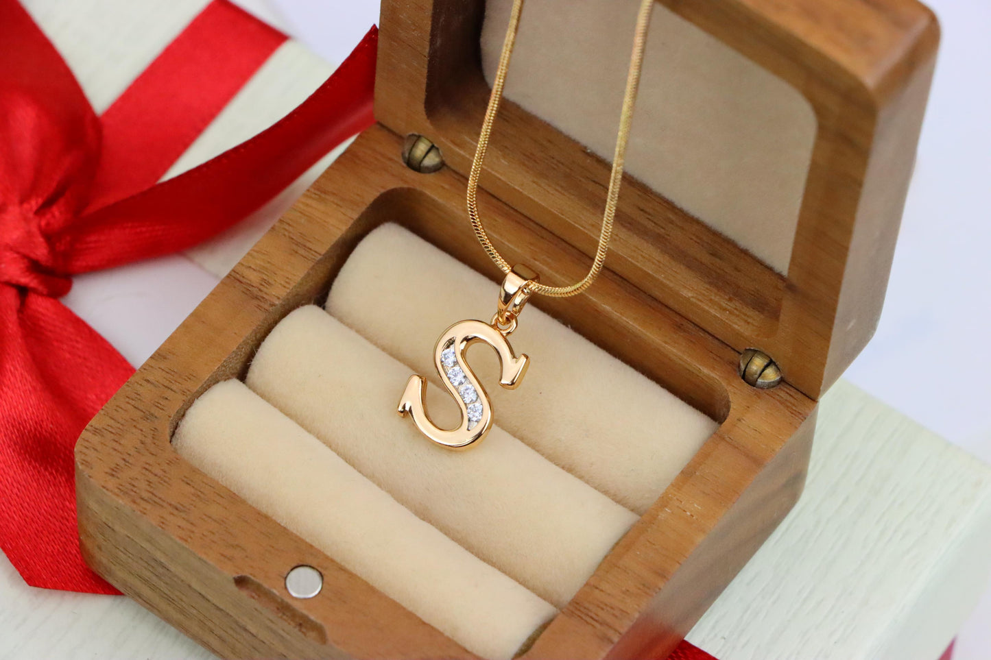 Rose Gold Letter S Pendant with Sparkling Crystals – Elegant Finish, XPPT1368 (2132-9)