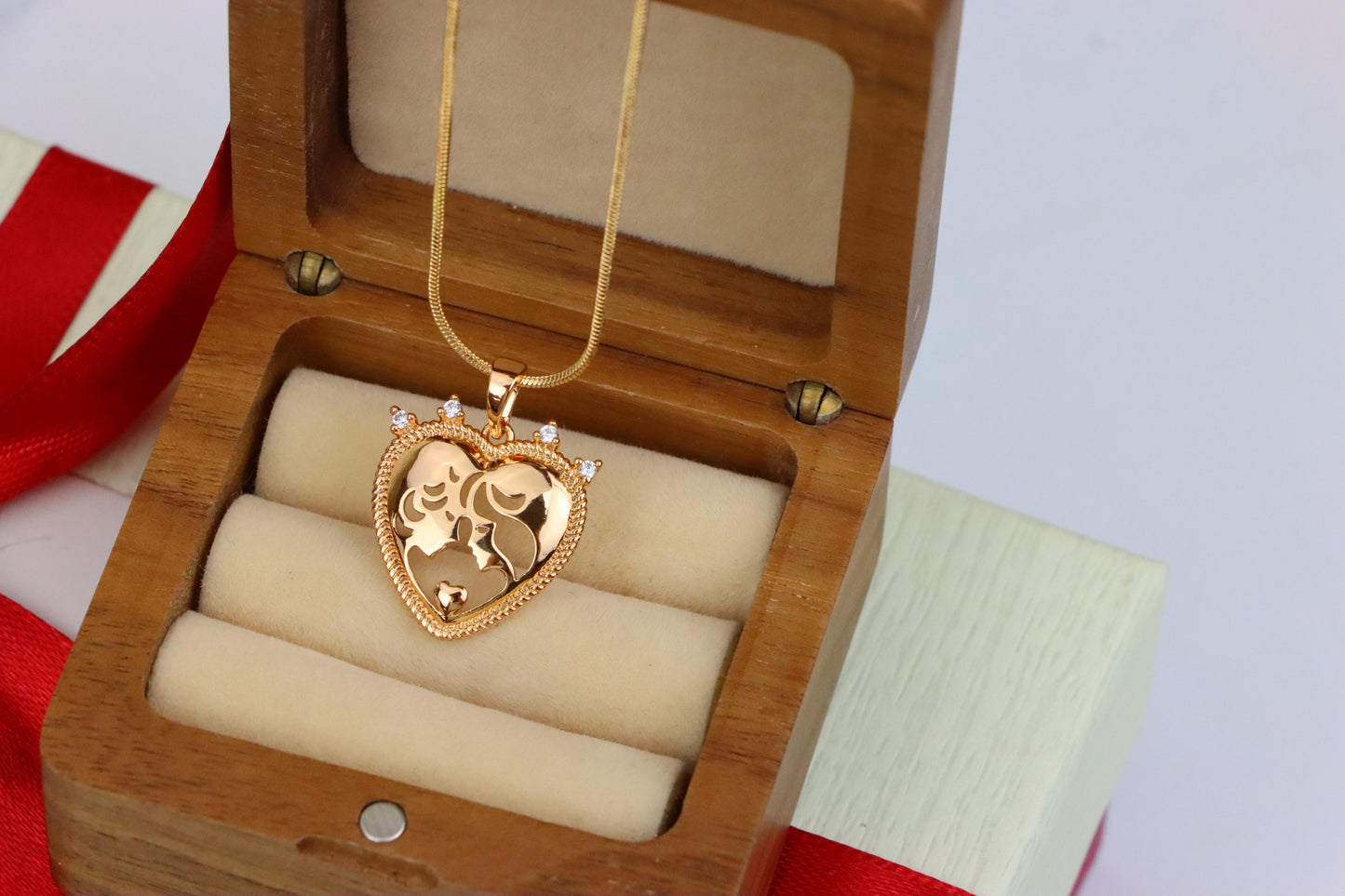 Crowned Heart Pendant in Rose Gold with Intricate Silhouette Design, XPPT1839 (2155-5)