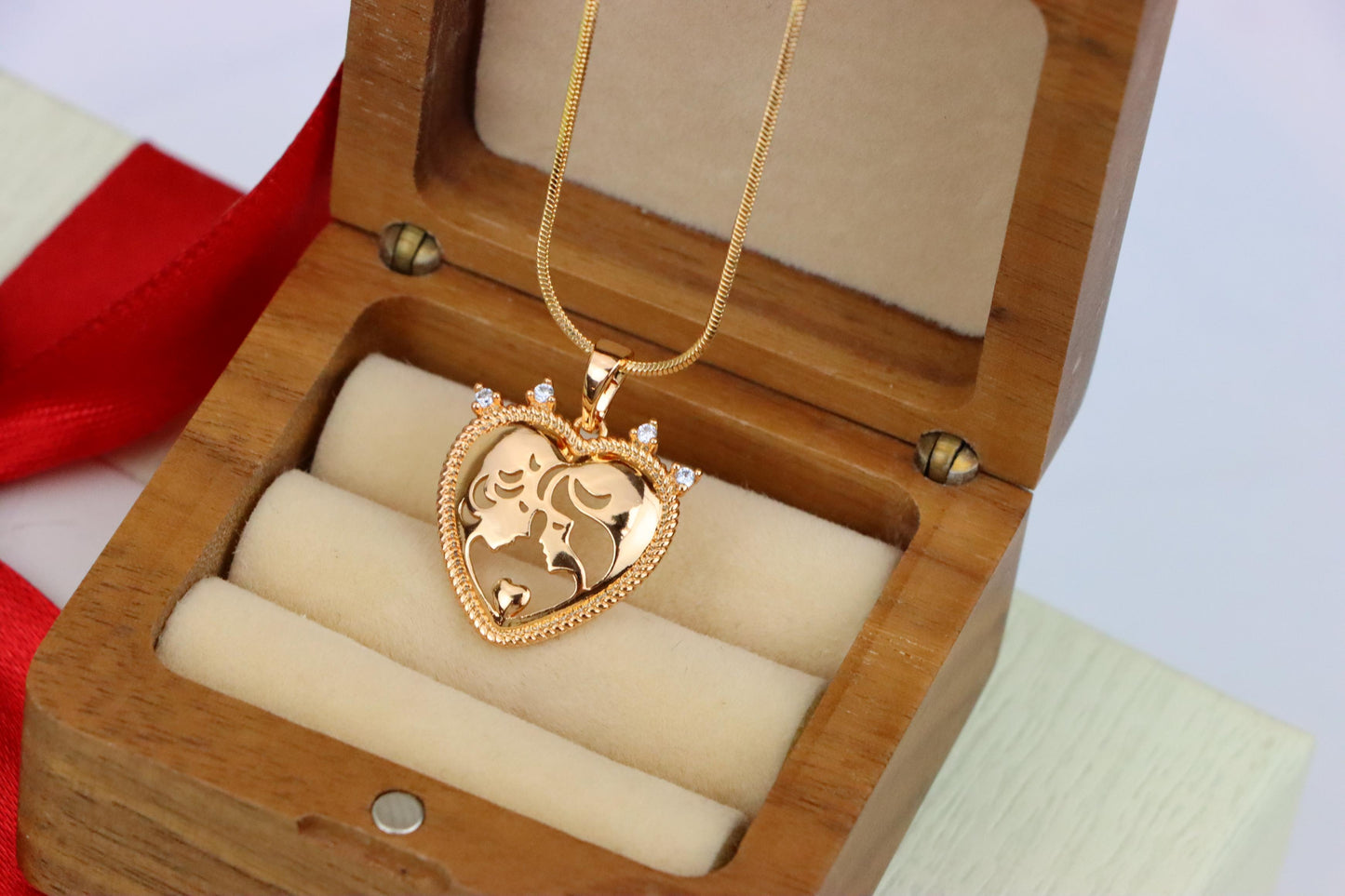 Crowned Heart Pendant in Rose Gold with Intricate Silhouette Design, XPPT1839 (2155-5)