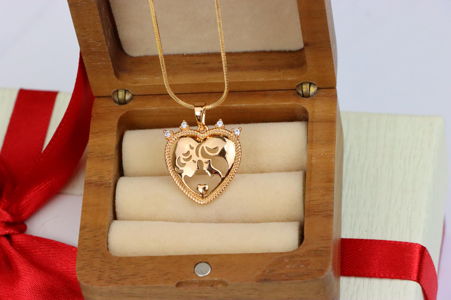 Crowned Heart Pendant in Rose Gold with Intricate Silhouette Design, XPPT1839 (2155-5)