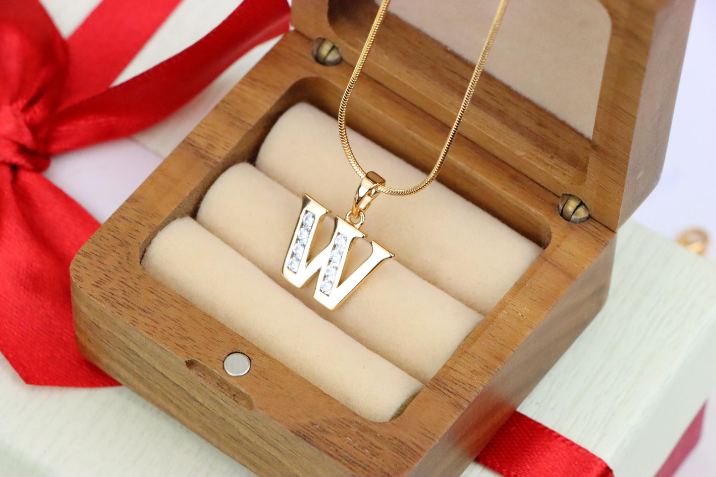 Rose Gold Letter W Pendant with Crystals – Elegant Personalized Charm,XPPT1372 (2132-9)