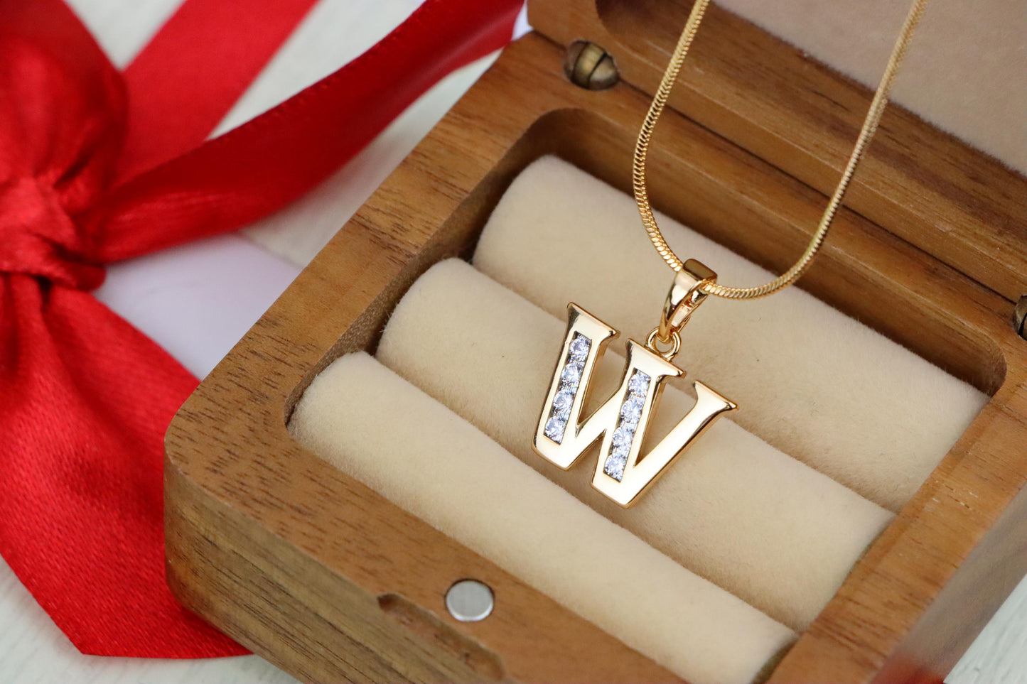Rose Gold Letter W Pendant with Crystals – Elegant Personalized Charm,XPPT1372 (2132-9)