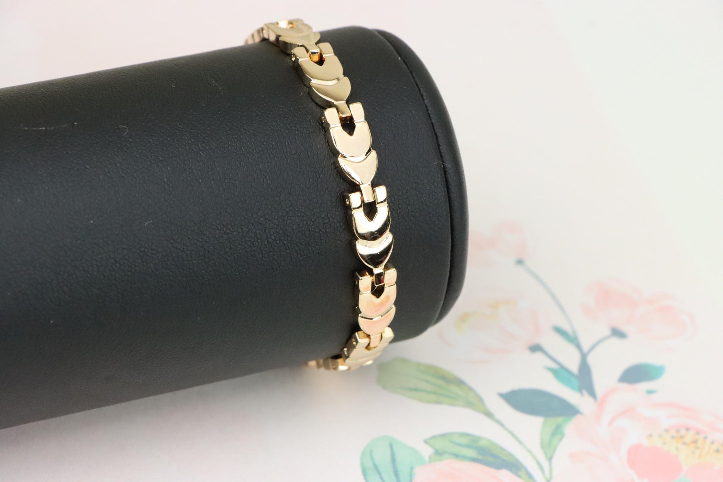 Elegant Rose Gold Heart-Link Bracelet in Glossy Polished Finish, XPBL1091 (2109-10)